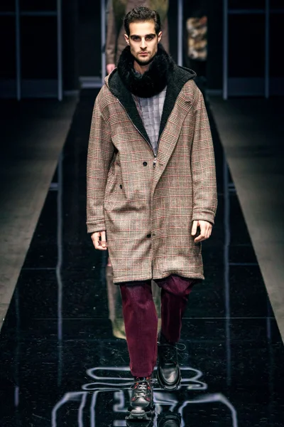 Look 79